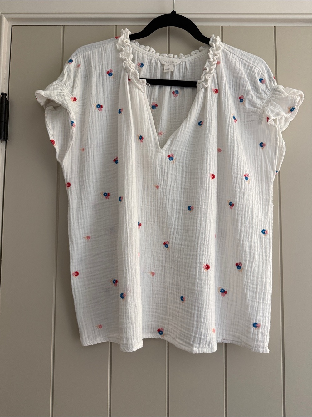Caslon White Gauze Short Sleeve Floral Embroidered Blouse